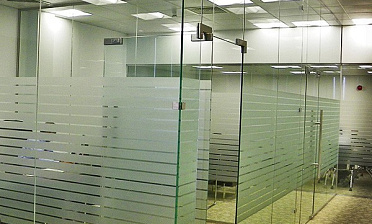 Стеклянные перегородки для офиса купить в Уфе