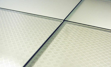 Стеклянный пол в квартиру с декоративным стеклом купить в Уфе