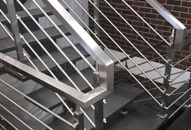 Перила для лестниц купить в Уфе