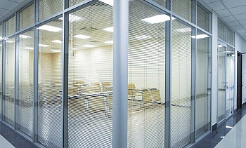 Cтеклянные перегородки - вариант 4 в Уфе. Готовые проекты ПерилаГлавСнаб