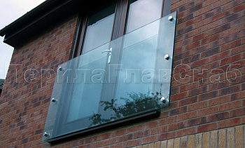 Ветрозащитное ограждение без стоек, на точечном креплении в торец в Уфе. Готовые проекты ПерилаГлавСнаб