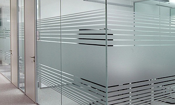 Стеклянные офисные перегородки с матовой пленкой в Уфе. Готовые проекты ПерилаГлавСнаб