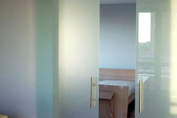 Раздвижные стеклянные двери в Уфе. Готовые проекты ПерилаГлавСнаб - фото 7