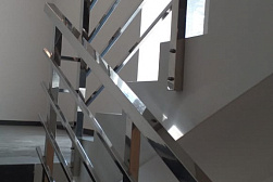 Перила для лестниц из металла в Уфе. Готовые проекты ПерилаГлавСнаб - фото 14