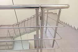 Перила для лестниц из металла в Уфе. Готовые проекты ПерилаГлавСнаб - фото 16