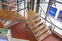 Стеклянные перила для лестниц в Уфе. Готовые проекты ПерилаГлавСнаб - фото 16