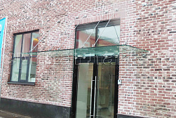 Стеклянные козырьки на вантах в Уфе. Готовые проекты ПерилаГлавСнаб - фото 23