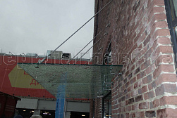 Стеклянные козырьки на вантах в Уфе. Готовые проекты ПерилаГлавСнаб - фото 21