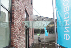 Стеклянные козырьки на вантах в Уфе. Готовые проекты ПерилаГлавСнаб - фото 22