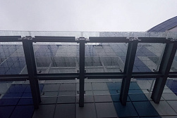 Стеклянные козырьки на спайдерах в Уфе. Готовые проекты ПерилаГлавСнаб - фото 10