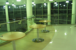 Стеклянные ограждения для торговых  и бизнес центров в Уфе. Готовые проекты ПерилаГлавСнаб - фото 9