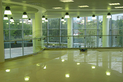 Стеклянные ограждения для торговых  и бизнес центров в Уфе. Готовые проекты ПерилаГлавСнаб - фото 8