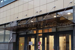 Стеклянные козырьки на вантах в Уфе. Готовые проекты ПерилаГлавСнаб - фото 30