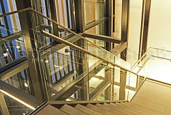 Стеклянные ограждения для торговых  и бизнес центров в Уфе. Готовые проекты ПерилаГлавСнаб - фото 21