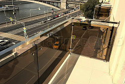 Стеклянные ограждения для улицы в Уфе. Готовые проекты ПерилаГлавСнаб - фото 3 Стеклянные ограждения для улицы в Уфе. Готовые проекты ПерилаГлавСнаб - фото 3