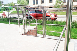 Ограждение лестницы от детей в Уфе. Готовые проекты ПерилаГлавСнаб - фото 10